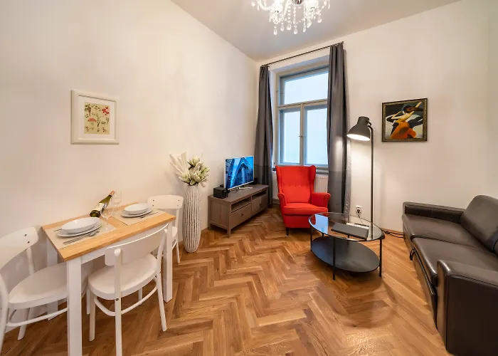 Old Town - Skorepka Отель 3*