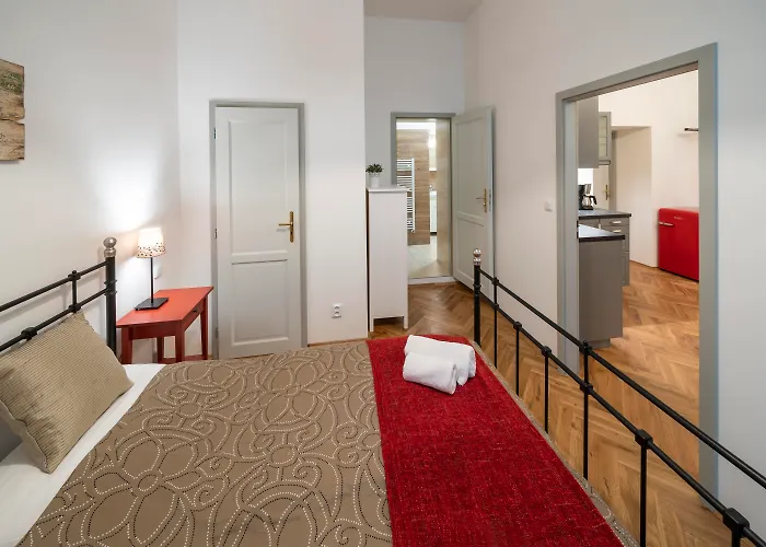 Old Town - Skorepka Отель 3*